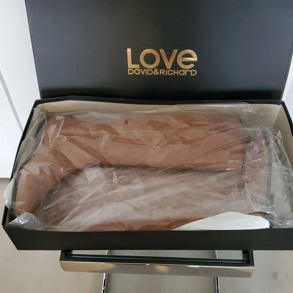 Love David&Richard women’s Camel Knee-High Leather Boots Size 40 like new in box - Picture 8 of 9